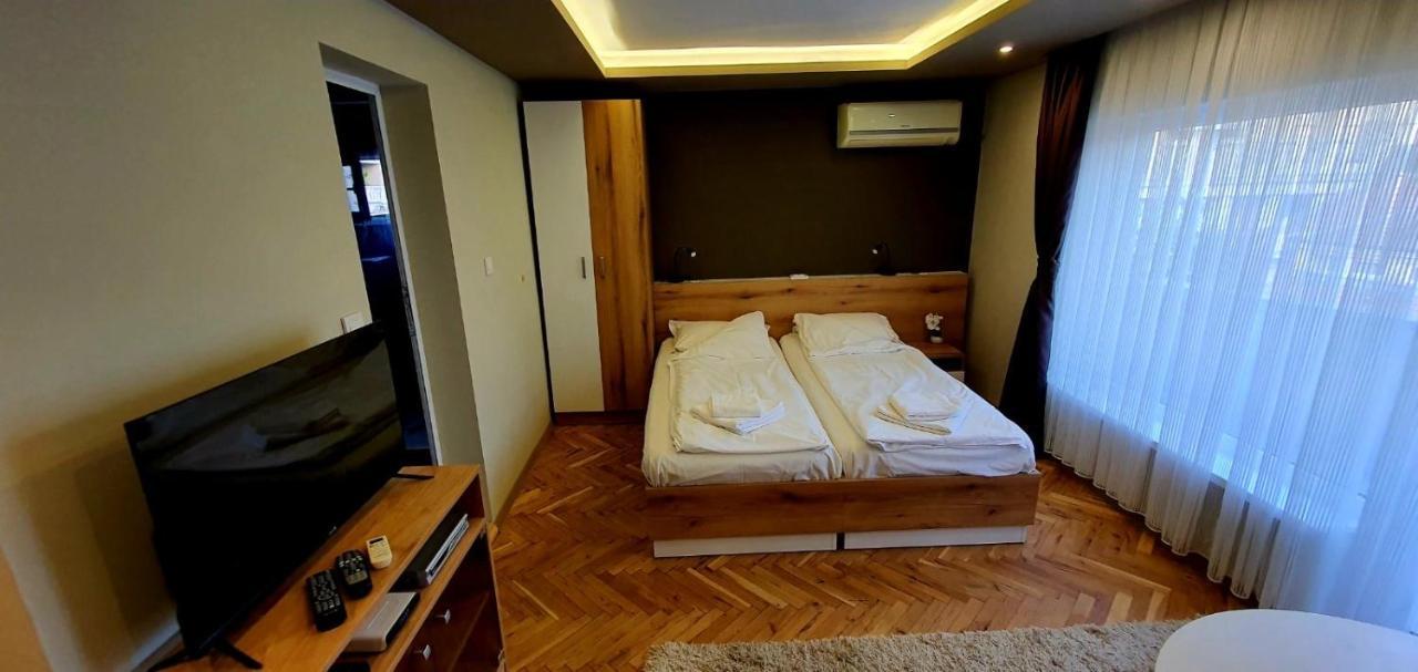 Ivet Guest Rooms Varna Exterior foto